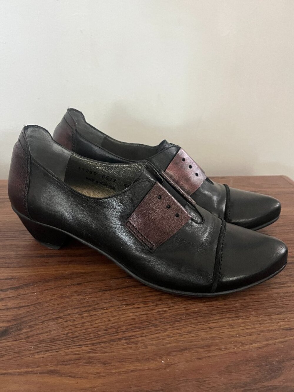 Fidji SlipOn Metallic Black/Purple Oxford Artsy Boho Eclectic Indie sz EU40